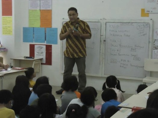 390825_187603767994413_100002343729683_417402_1674497044_n