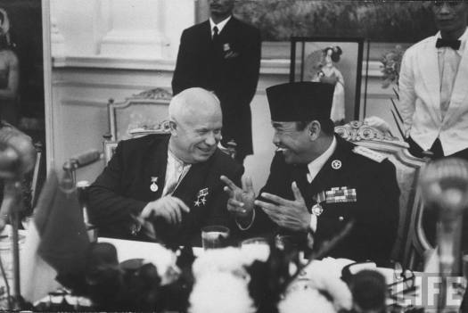 sukarno dan kruschev